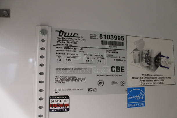 2014 True GDM-26-LD ENERGY STAR Metal Commercial Single Door Reach In Cooler Merchandiser w/ Poly Coated Racks. 115 Volts, 1 Phase. Tested and Working! - Image 5 of 5