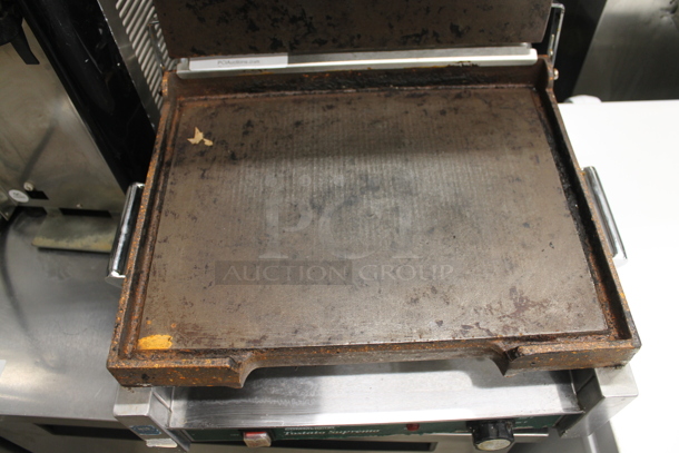 Waring WFG250 Stainless Steel Commercial Countertop Electric Powered Panini Press. 120 Volts, 1 Phase. Tested and Working! - Image 4 of 5