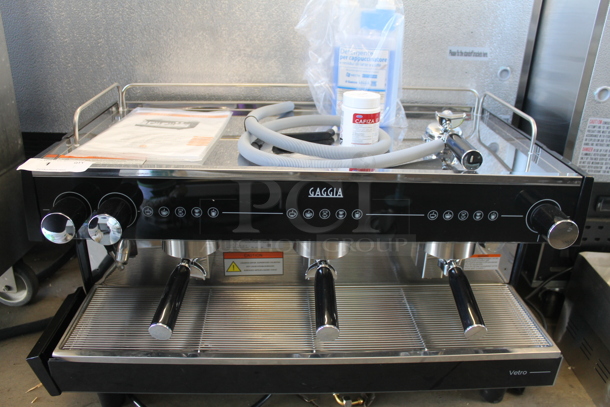 BRAND NEW SCRATCH AND DENT! 2023 Gaggia MGV293NPU Vetro Stainless Steel Commercial Countertop 3 Group Espresso Machine w/ 4 Portafilters and 2 Steam Wands. 230 Volts, 1 Phase. Tested and Working! - Image 2 of 10