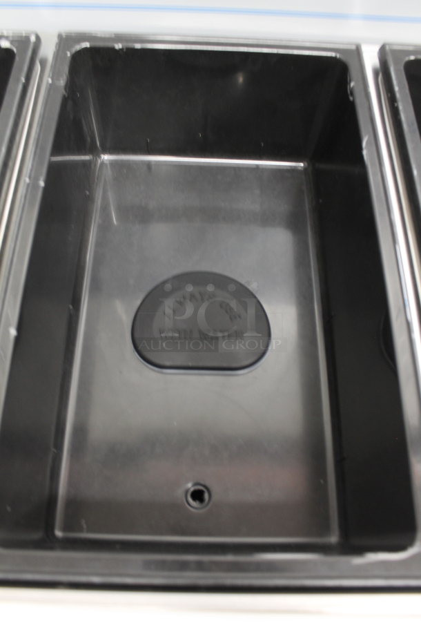 BRAND NEW SCRATCH AND DENT! Vollrath 38104 Stainless Steel Commercial Electric Powered 4 Bay Steam Table. 120 Volts, 1 Phase. Cannot Test Due To Plug Style - Image 4 of 10