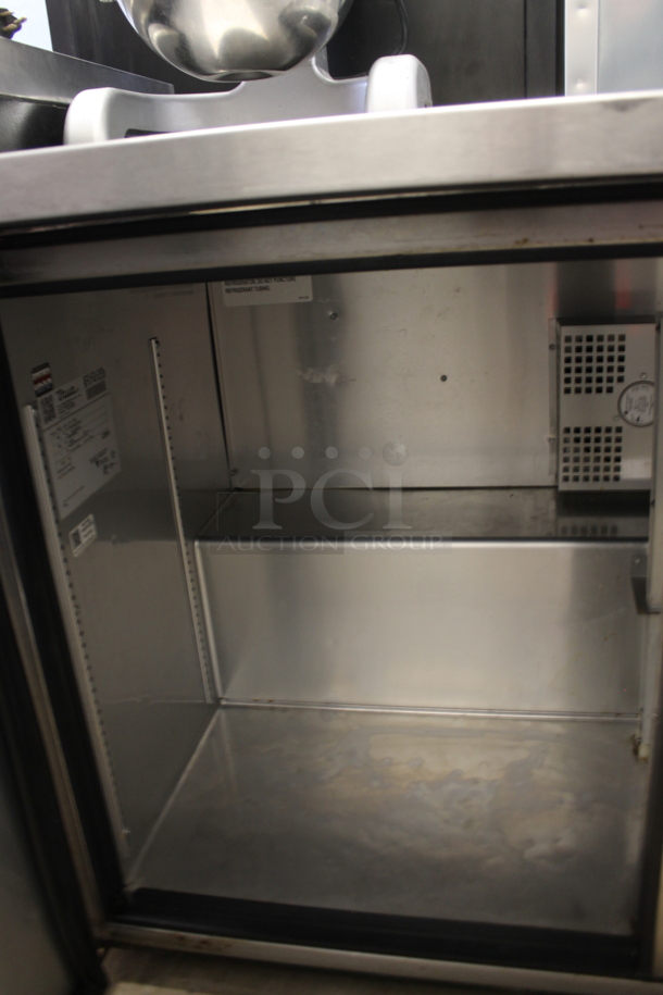 2017 True TUC-48-LP-HC Stainless Steel Commercial 2 Door Undercounter Cooler. 115 Volts, 1 Phase. Tested and Working! - Image 4 of 5