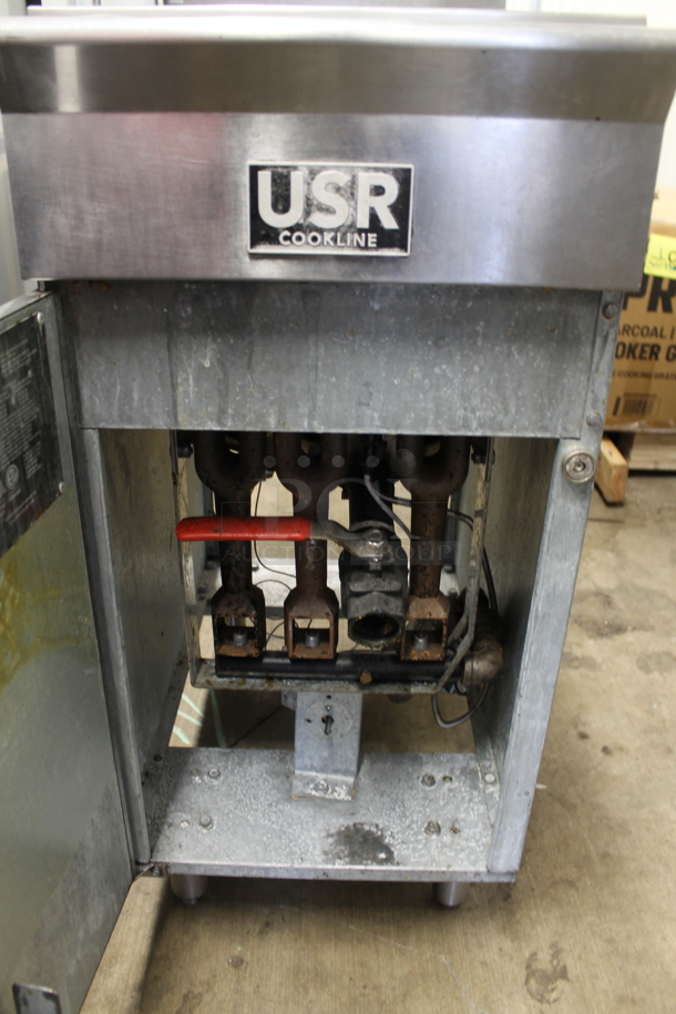 USR Cooking CF-40 Stainless Steel Commercial Floor Style Natural Gas Powered Deep Fat Fryer. 90,000 BTU.  - Image 5 of 8