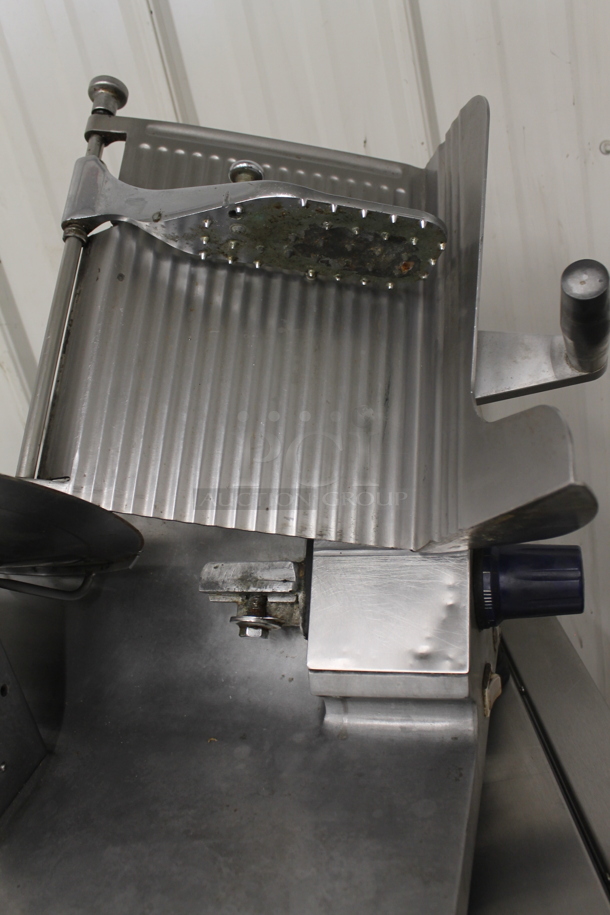 Globe Chefmate Stainless Steel Commercial Countertop Automatic Meat Slicer w/ Blade Sharpener. 115 Volts, 1 Phase. Tested and Working! - Image 6 of 7