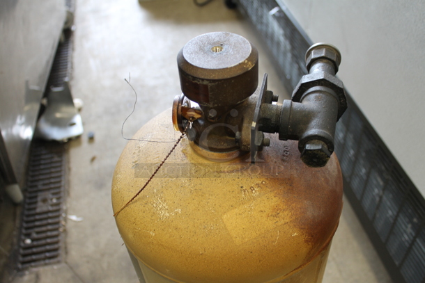 Range Guard Fire Suppression Tank. Buyer Must Pick Up - We Will Not Ship This Item - Image 2 of 3