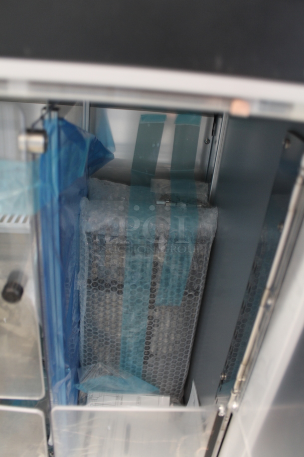 BRAND NEW SCRATCH AND DENT! Sanden LUMILINNA ICE-SC40BXIWU Metal Commercial Single Door Countertop / Undercounter Slush Cooler. 115 Volts, 1 Phase. Tested and Working! - Image 6 of 8