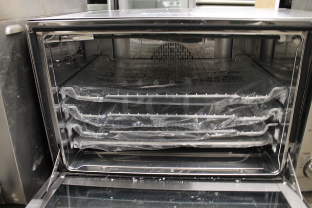 BRAND NEW IN BOX! Waring 500X Stainless Steel Commercial Countertop Electric Powered Half Size Convection Oven w/ View Through Door and Thermostatic Controls. 120 Volts, 1 Phase. Tested and Working! - Image 3 of 4