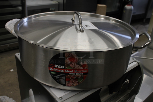 BRAND NEW SCRATCH AND DENT! Winco SSLB-25 Brazier Stainless Steel Commercial Stock Pot w/ Lid. - Image 2 of 5