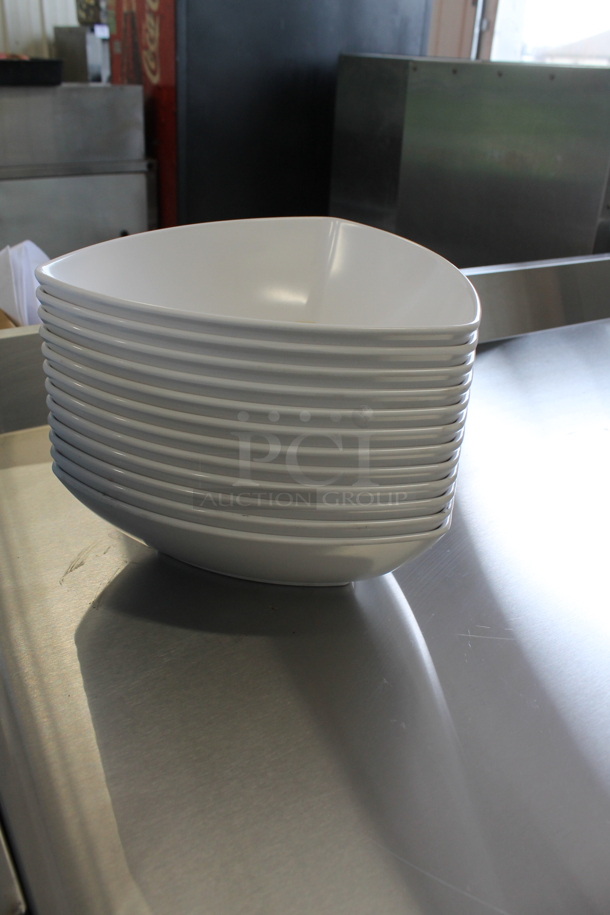ALL ONE MONEY! Lot of 2 Gray Ply Bins and White Bowls - Image 3 of 5