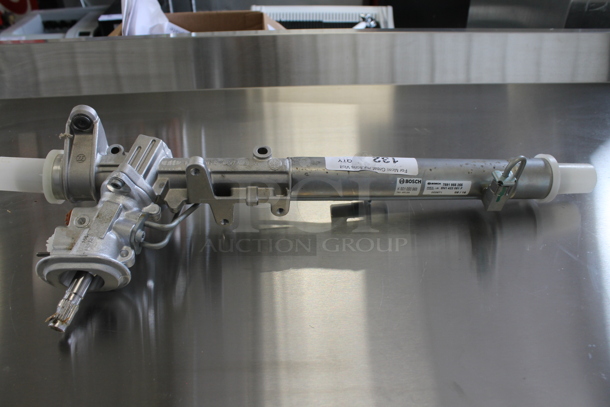 Bosch K S01 000 993 Steering Rack.  - Image 3 of 5
