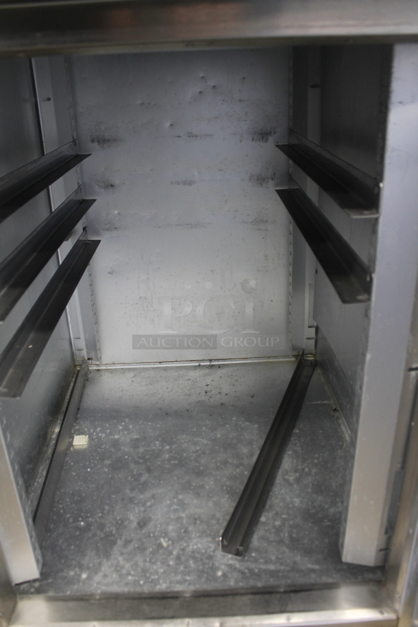 Traulsen G10000 Stainless Steel Commercial Single Door Reach In Cooler on Commercial Casters. 115 Volts, 1 Phase. Tested and Working! - Image 5 of 6