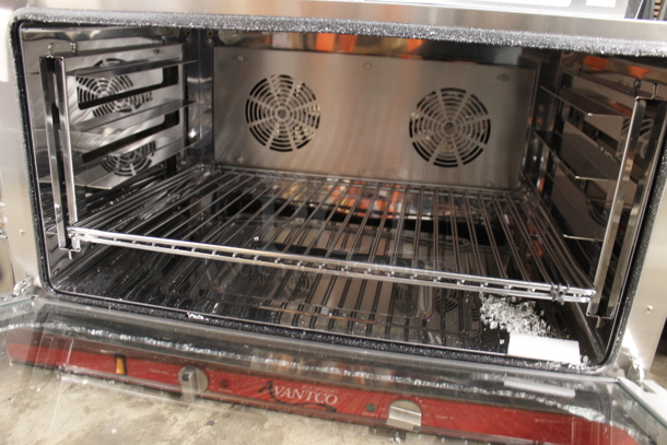 BRAND NEW SCRATCH AND DENT! Avantco 177CO38M Stainless Steel Commercial Countertop Electric Powered Convection Oven. 208/240 Volts, 1 Phase. - Image 5 of 6