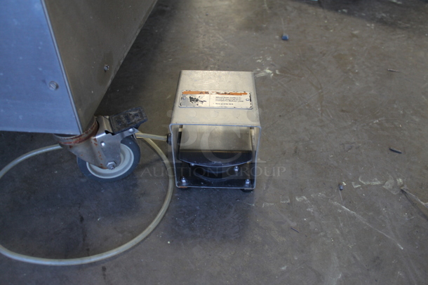 2019 Hobart MG2032 Metal Commercial Floor Style Electric Powered Meat Grinder w/ Foot Pedal on Commercial Casters. 208 Volts, 3 Phase. - Image 2 of 10