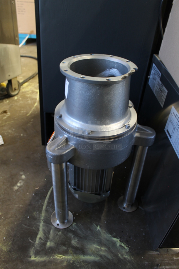 BRAND NEW SCRATCH AND DENT! Hobart FD4/200-1 Commercial Garbage Disposer with Adjustable Flanged Feet. 208-230/460 Volts.  - Image 2 of 5