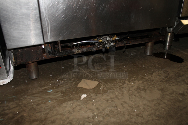 Stainless Steel Commercial Natural Gas Powered 6 Burner Range w/ Salamander Cheese Melter and Oven.  - Image 6 of 6
