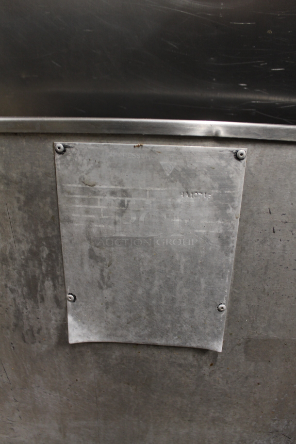Henny Penny 600 Stainless Steel Commercial Natural Gas Powered Pressure Fryer w/ Metal Fry Basket. No Lid. - Image 6 of 7