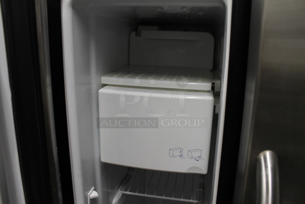 General Electric GE GSS23QSTA SS Stainless Steel Cooler Freezer Combo w/ Water and Ice Dispenser. 115 Volts, 1 Phase. Tested and Powers On But Does Not Get Cold - Image 5 of 9
