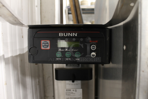 Bunn ITCB-DV Stainless Steel Commercial Countertop Iced Tea Machine. 120 Volts, 1 Phase.  - Image 2 of 5