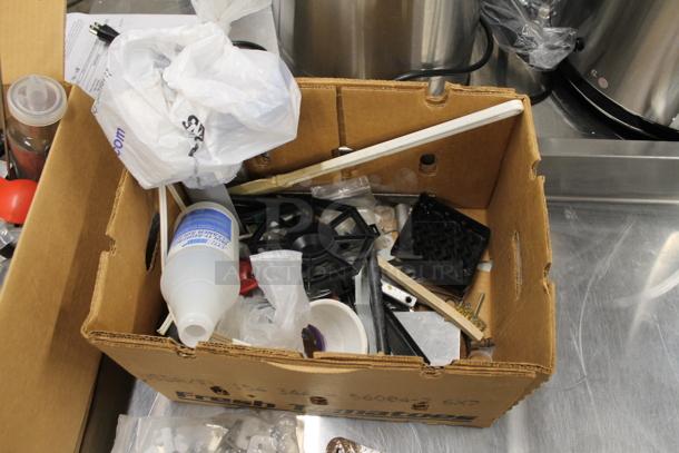 ALL ONE MONEY! Lot of 2 Boxes of Various Items Including Utensils and Condiment Bottles - Image 5 of 5