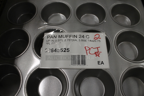 2 BRAND NEW SCRATCH AND DENT! Chicago Metallic 45525 24 Cup 3.8 oz. Glazed Aluminized Steel Muffin / Cupcake Pan - 14 1/16" x 20 11/16". 2 Times Your Bid! - Image 3 of 4