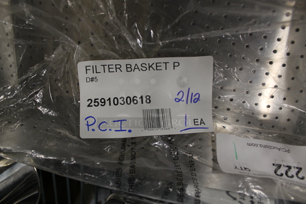 BRAND NEW SCRATCH AND DENT! Fryclone 2591030618 Stainless Steel Filter Basket for 50 lb. Low Profile Portable Filter Machine - Image 3 of 4