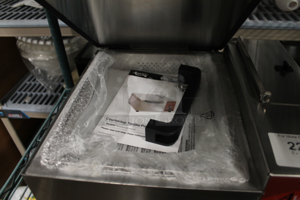 BRAND NEW SCRATCH AND DENT! Avantco 177QS1800SS QuickShot SS QS-1800 Stainless Steel Countertop Tortilla / Portion Steamer. 120 Volts, 1 Phase. Tested and Working! - Image 4 of 6