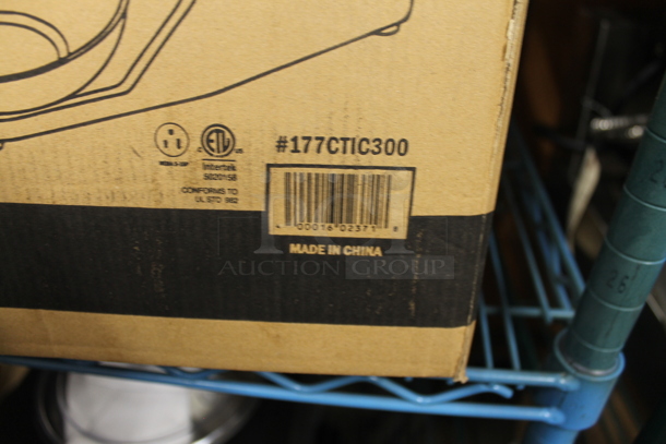 BRAND NEW SCRATCH AND DENT! Galaxy CTIC300 Countertop Ice Crusher. 120 Volts, 1 Phase. Tested and Working! - Image 3 of 6