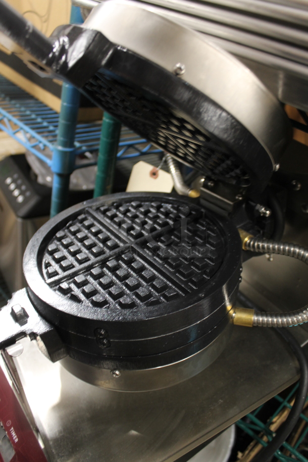 BRAND NEW SCRATCH AND DENT! Estella 348WSMXS2A Stainless Steel Commercial Countertop Stacked Waffle Maker. 120 Volts, 1 Phase. Tested and Working! - Image 4 of 5