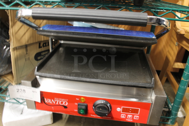 BRAND NEW SCRATCH AND DENT! Avantco PG200ST Commercial Panini Sandwich Grill with Timer, Smooth Plates, and 13 3/8" x 8 3/4" Cooking Surface. 120 Volts, 1 Phase. Tested and Working! - Image 4 of 5