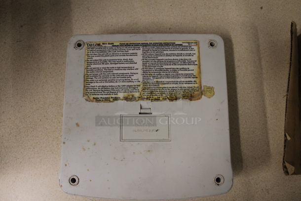 Taylor TE11 Metal Countertop 11 Pound Capacity Scale.  - Image 4 of 4