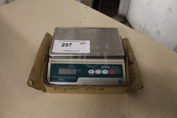 Taylor TE10 Metal Countertop 10 Pound Capacity Scale.  - Image 1 of 3
