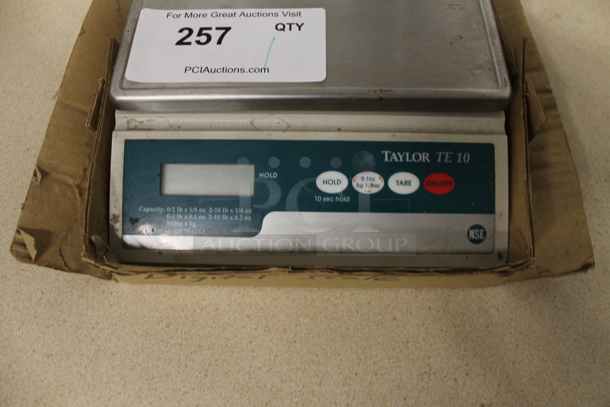 Taylor TE10 Metal Countertop 10 Pound Capacity Scale.  - Image 2 of 3