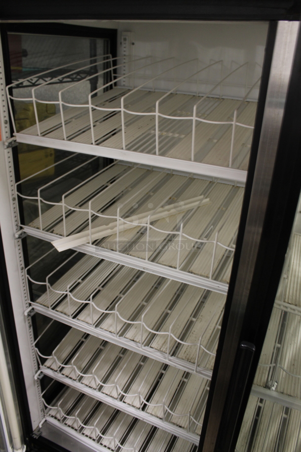 True GEM-49 Metal Commercial 2 Door Reach In Cooler Merchandiser w/ Poly Coated Racks and Drink Sliders. 115 Volts, 1 Phase. Tested and Working! - Image 4 of 6