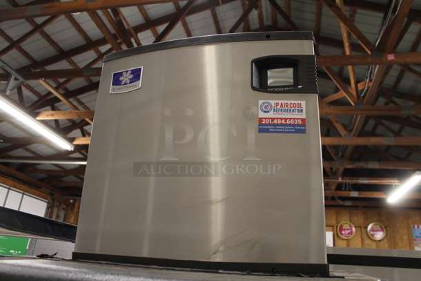 2022 Manitowoc IYT0420W-161 Ice Head on Cornelius ED250-BCZ 8 Flavor Carbonated Beverage Machine and Duke SUBBD-72-LM Stainless Steel Soda Station. 115 Volts, 1 Phase. Does Not Come w/ Keurig or Crathco Drink Dispenser Seen In Pictures. - Image 5 of 12