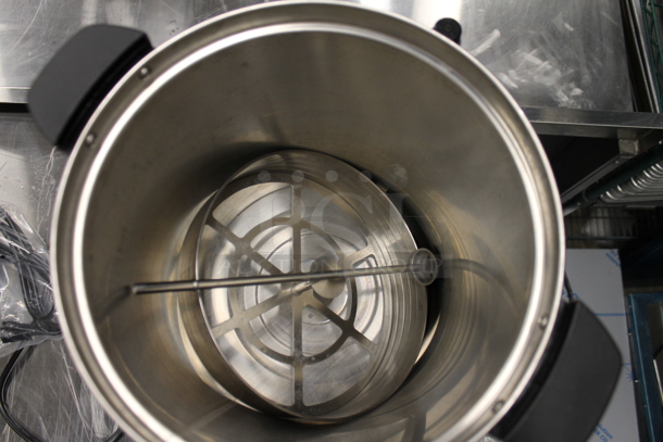 BRAND NEW SCRATCH AND DENT! Avantco 177CU100ETL Stainless Steel Commercial Countertop Coffee Maker. 120 Volts, 1 Phase.  - Image 6 of 6