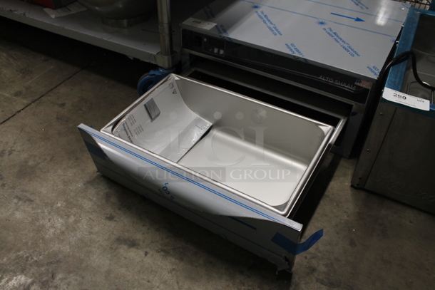 BRAND NEW SCRATCH AND DENT! 2023 Alto Shaam 500-1D Stainless Steel Commercial Single Drawer Warming Drawer. 120 Volts, 1 Phase. Tested and Working! - Image 4 of 5