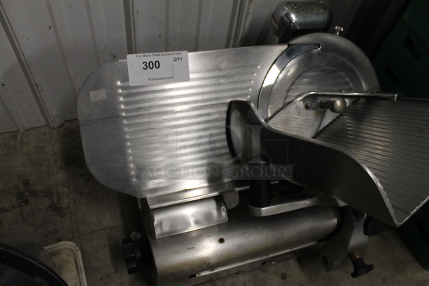 Globe 500L Stainless Steel Commercial Countertop Automatic Meat Slicer w/ Blade Sharpener. 120 Volts, 1 Phase. Tested and Working! - Image 2 of 6