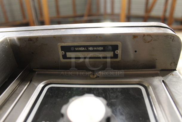 Blodgett Stainless Steel Commercial Natural Gas Powered Half Size Convection Oven w/ View Through Door, Metal Oven Racks and Thermostatic Controls on Stand. - Image 5 of 5