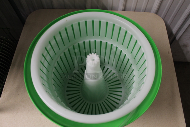 Choice Green Poly Lettuce Spinner Salad Spinner. - Image 4 of 7