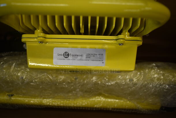 BRAND NEW SCRATCH AND DENT! Lind Equipment LE970LED-TD LED Dual Head Floodlight with Adjustable Tripod - 40W, 5,945 Lumens - Image 6 of 7