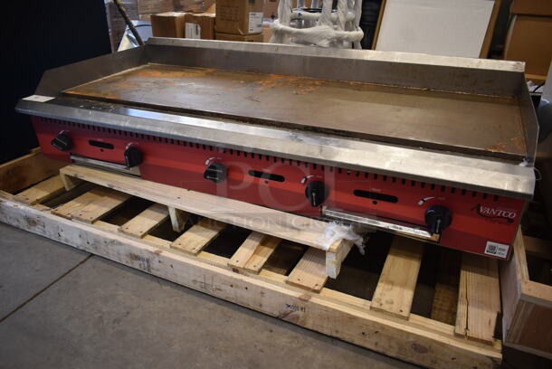 BRAND NEW SCRATCH AND DENT! 2023 Avantco 177CAG60MG Stainless Steel Commercial Countertop Natural Gas Powered Flat Top Griddle. 150,000 BTU.  - Image 4 of 5
