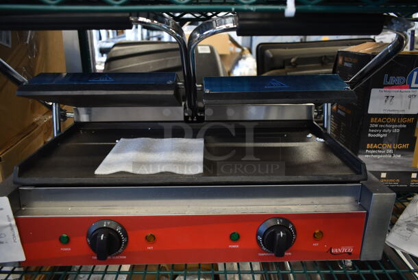 BRAND NEW SCRATCH AND DENT! 2023 Avantco 177P85S Stainless Steel Commercial Countertop Electric Powered Double Panini Press. 120 Volts, 1 Phase.  - Image 4 of 5