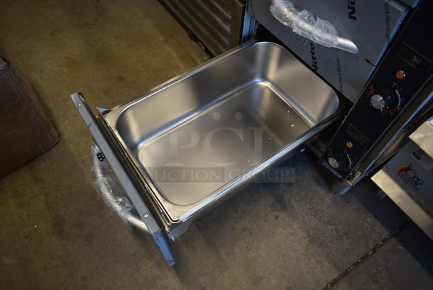 BRAND NEW SCRATCH AND DENT! 2023 ServIt 423WDNFS3 Stainless Steel Commercial Countertop 3 Drawer Warming Drawer. 120 Volt, 1 Phase. Tested and Working! - Image 8 of 9