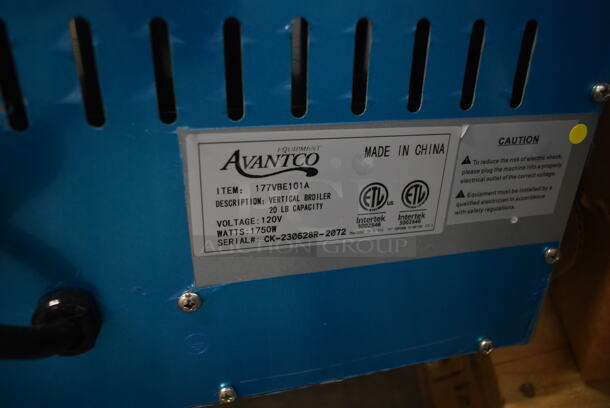 BRAND NEW SCRATCH AND DENT! 2023 Avantco 177VBE101A Stainless Steel Commercial Countertop Electric 20 lb. Vertical Broiler. 120 Volts, 1 Phase. Tested and Working! - Image 6 of 6