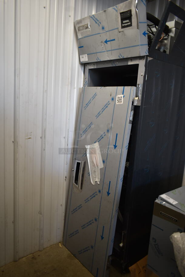 BRAND NEW SCRATCH AND DENT! 2023 Delfield 6025XL-S Stainless Steel Commercial Single Door Reach In Cooler w/ Poly Coated Racks. See Pictures For Damage. 115 Volts, 1 Phase. Tested and Powers On But Does Not Get Cold - Image 2 of 8