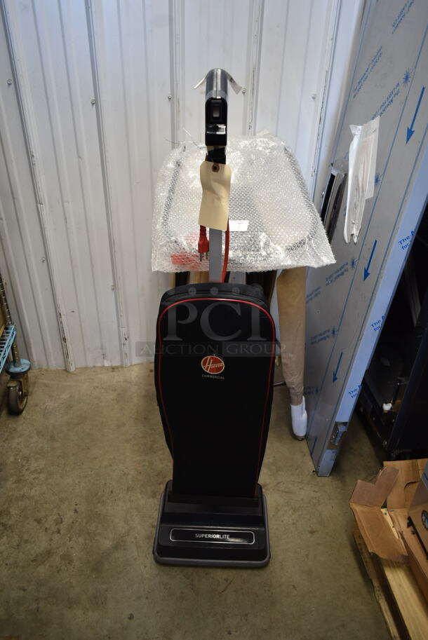 BRAND NEW SCRATCH AND DENT! 2023 Hoover 430CH50200 Superior Lite CH50200 12" Upright Vacuum Cleaner. 120 Volts, 1 Phase. Tested and Working! - Image 2 of 7