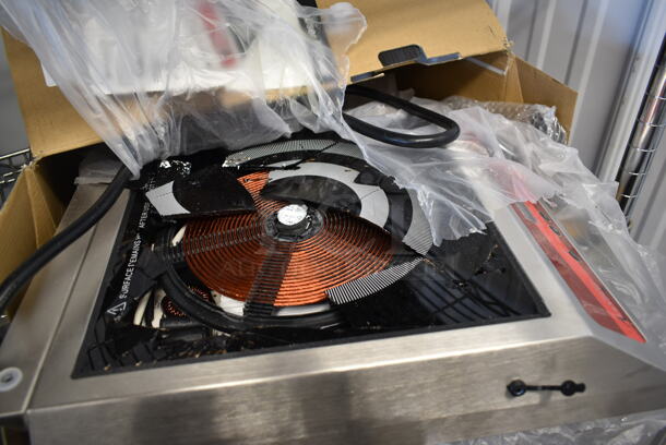 BRAND NEW SCRATCH AND DENT! Avantco 177IC3500 Stainless Steel Commercial Countertop Single Burner Induction Range / Cooker. See Pictures For Damage To Cooktop. 208/240 Volts, 1 Phase.  - Image 6 of 8