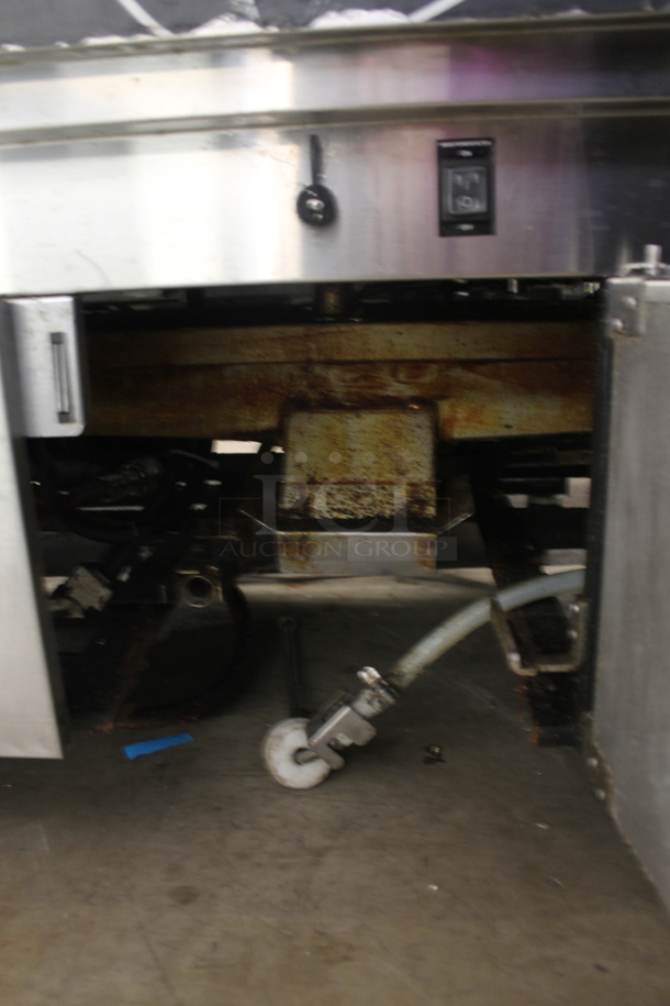 2021 Henny Penny EEE-154 Evolution Elite Stainless Steel Commercial Floor Style Electric Powered 4 Bay Deep Fat Fryer. 208 Volts, 3 Phase.  - Image 4 of 9