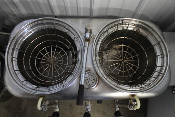 Curtis RU-300 Stainless Steel Commercial Countertop Automatic Coffee Urn.  - Image 4 of 5