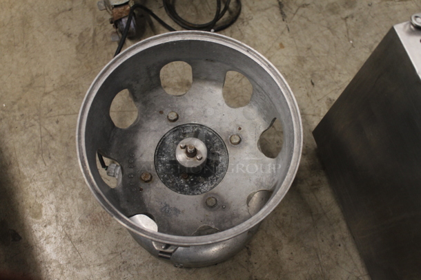 Ruby 2590 Stainless Steel Commercial Countertop Electric Citrus Juicer. Tested and Powers On But Parts Do Not Move - Image 2 of 4