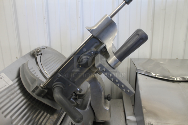 Hobart 2612 Stainless Steel Commercial Countertop Meat Slicer. 115 Volts, 1 Phase. Tested and Working! - Image 4 of 5